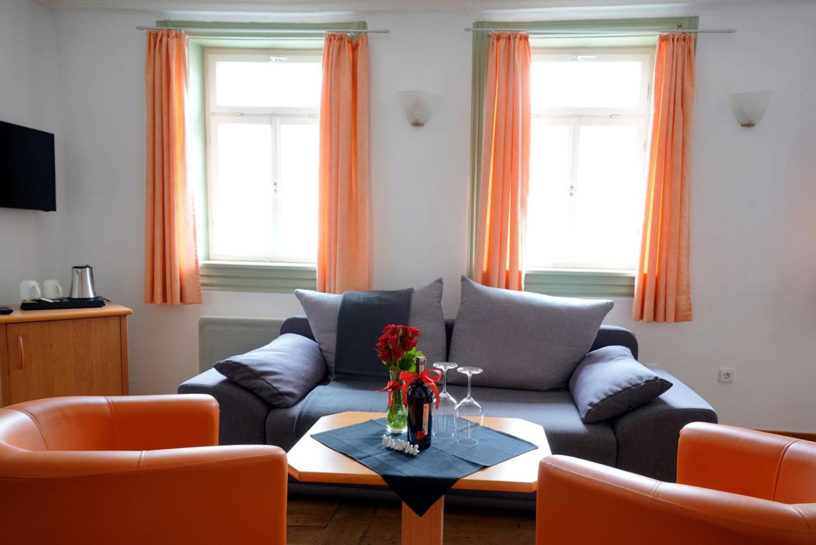 Hotel Adler Am Schloss Bonnigheim